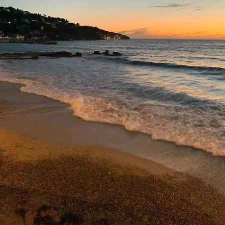 Au Charme Medieval * La Garde (Var)