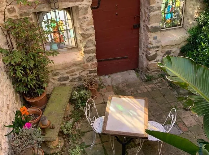 Au Charme Medieval La Garde (Var)